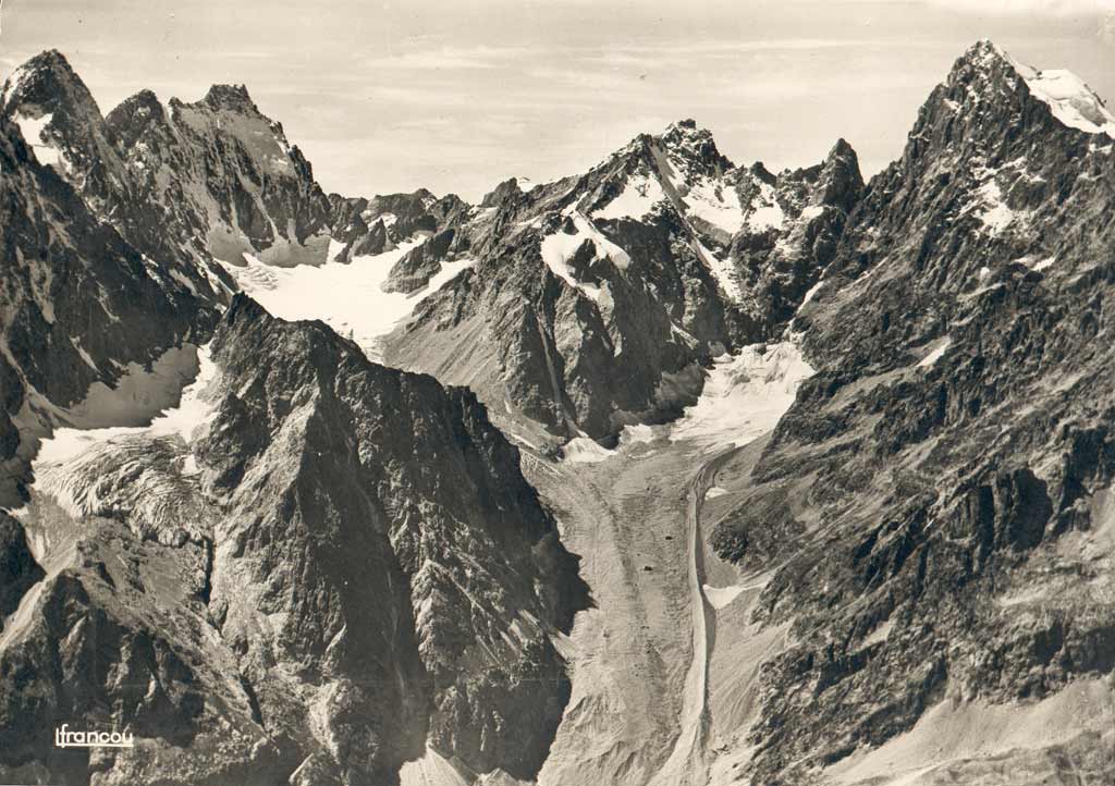 Le Glacier Noir - De l'Ailefroide (3.954 m) aux Ecrins (4.102 m)