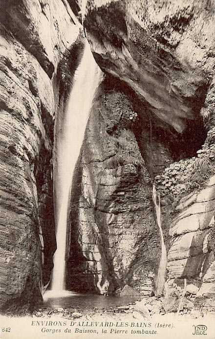 Gorges du Buisson, la Pierre tombante