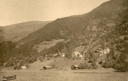 BEAUFORT (Savoie). Le Village de La Pierre et Bisanne (1.947 m)