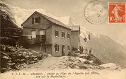 Chlet du Plan de l'Aiguille (alt. 2.202 m) Vue sur le Mont-Blanc