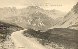 Route du Grand Galibier (2.658 m) et la Chaine de la Medje
