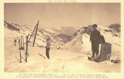 Le Col du Galibier (2.645 m) - Au 1er plan la Roche Olvera (2.654 m) - A sa gauche le Grand-Perron des Encombres (2.828 m) - A sa droite le Mont Blanc